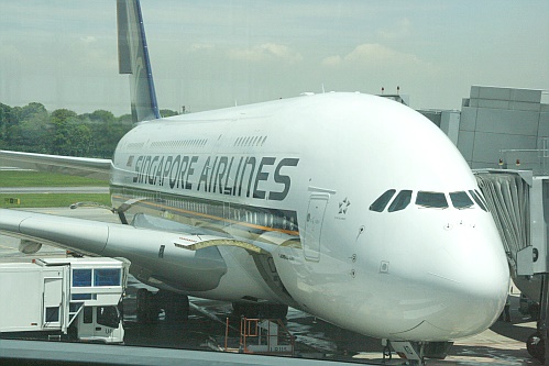bitte lächeln, einsteigen und losfliegen - Singapore Airlines A 380 bitte lächeln, einsteigen und losfliegen - Singapore Airlines A 380